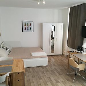 Studio met een King Size Bed